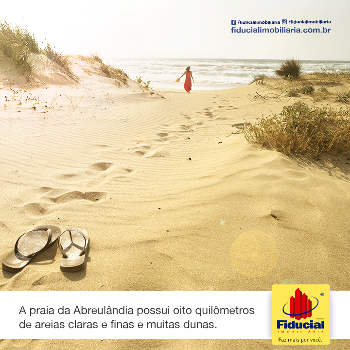 Praia da Abreulândia em Fortaleza CE é perfeita para quem gosta de tranquilidade