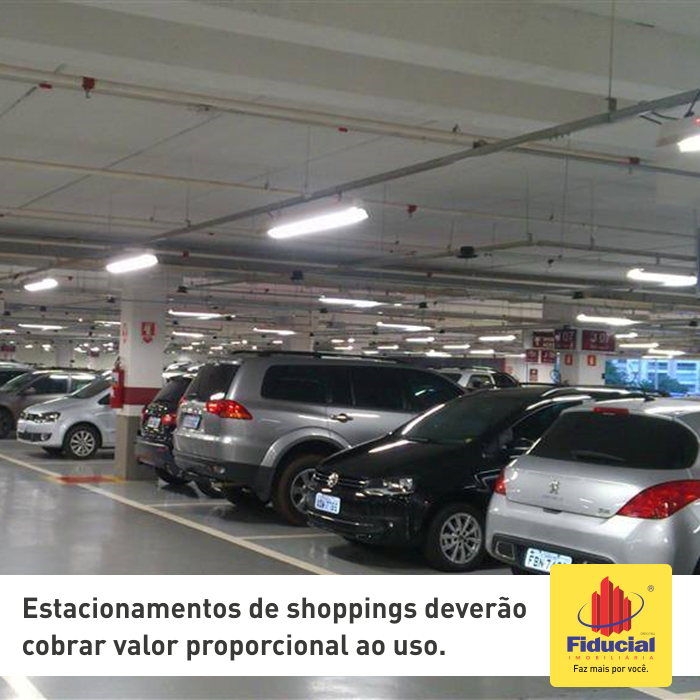 Estacionamentos de shoppings devem cobrar valor proporcional ao tempo de uso, decide Justiça